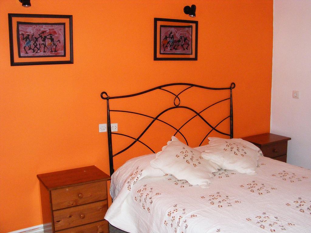 Hostal Avenida Arenas de San Pedro Zimmer foto